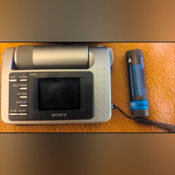 Vintage Sony DSC-F1 includes everything in photos - Picture 6 of 6